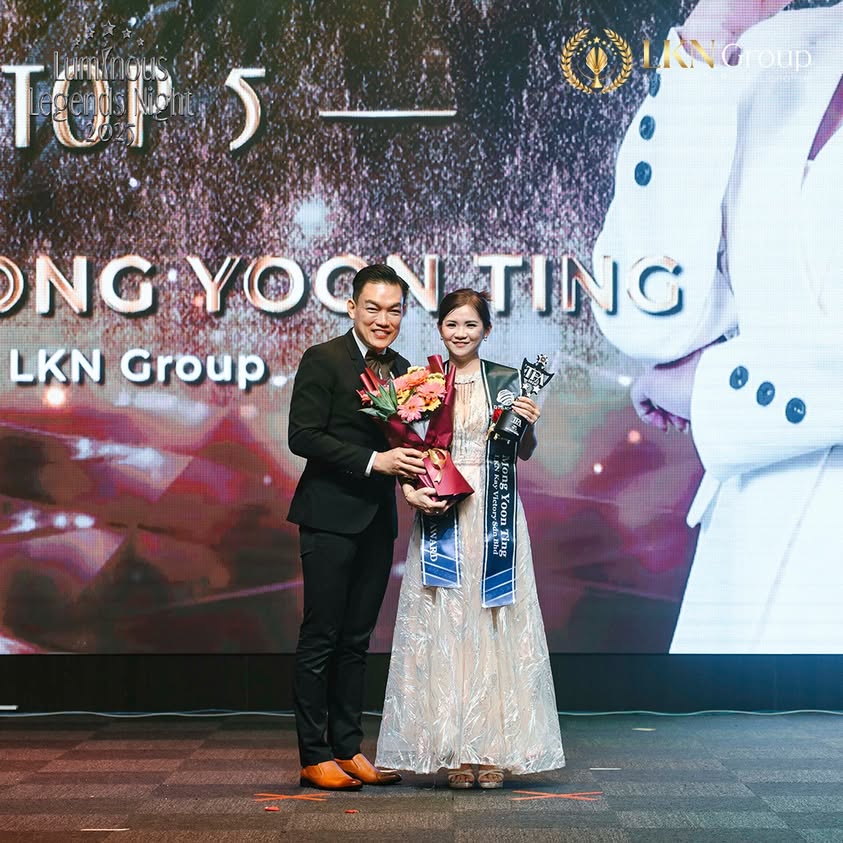 The Presidential Award - Top 5
Emily Mong